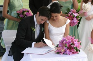 Bride_and_groom_signing_the_book